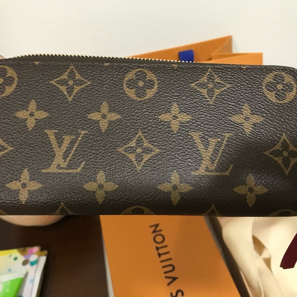 LV Clemence Wallet - Picture 10 of 12
